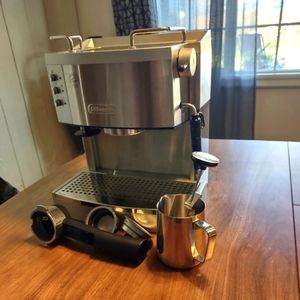 DeLonghi Ec702 15 Espresso Latte and Cappuccino Maker
